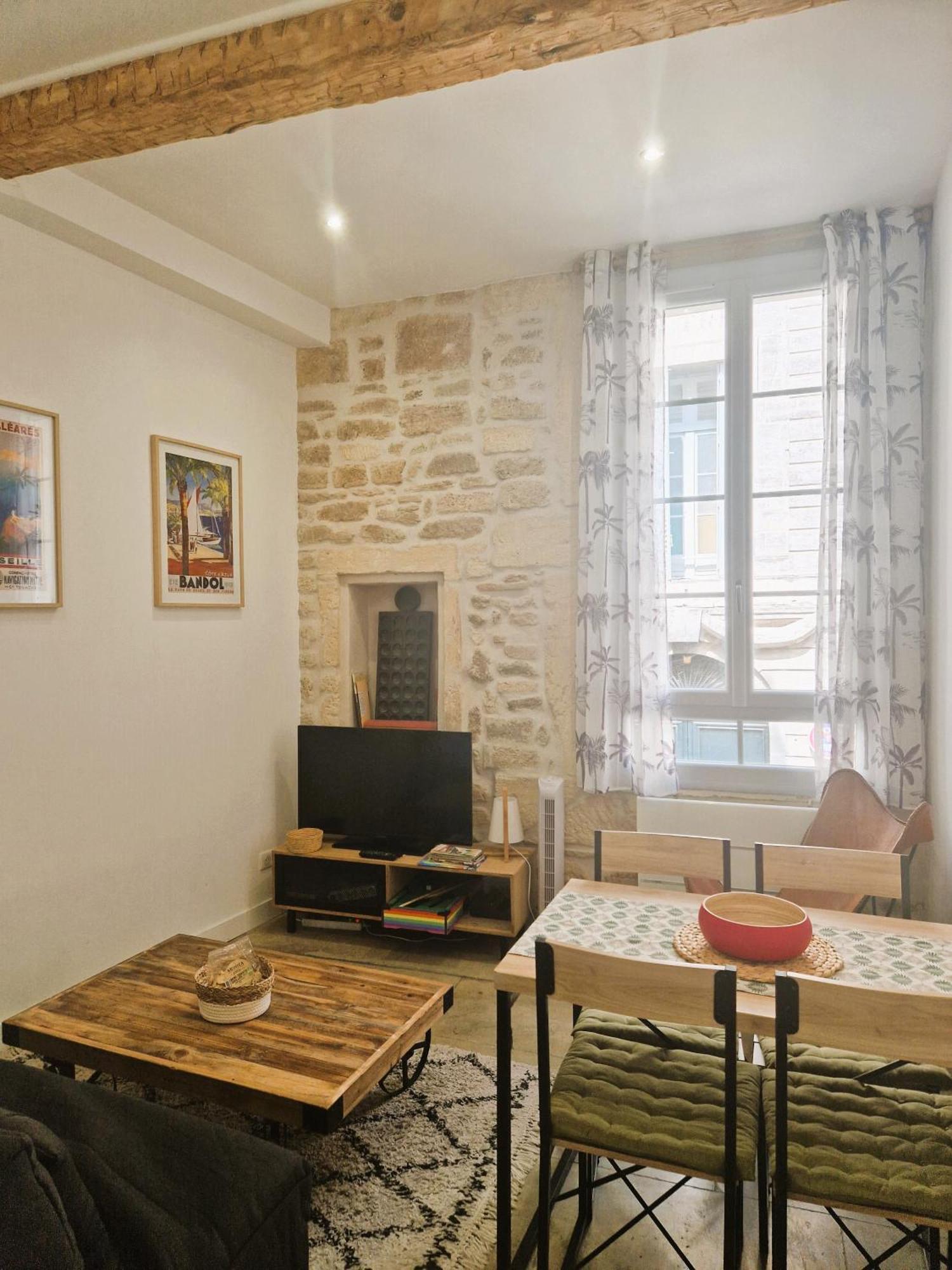 Appartement Cosy Dans Le Centre Historique Montpellier Extérieur photo